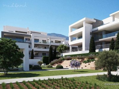 Apartamento en venta en La Concha - Resina Golf, Estepona, Málaga