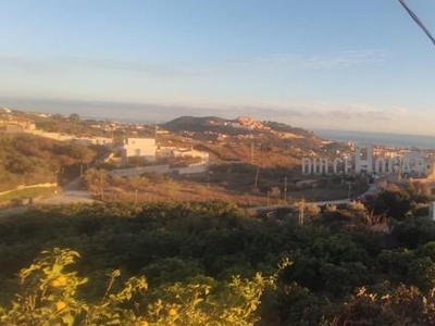 Casa con terreno en Rincón de la Victoria