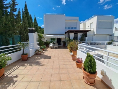 Casa en venta en Nueva Andalucia, Marbella, Málaga