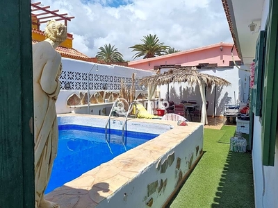 Chalet en venta en Costa del Silencio, Arona, Tenerife