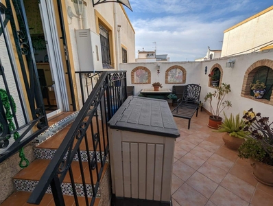 Chalet en venta en La Florida, Orihuela, Alicante