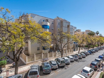 Piso en venta en Arroyo de la Miel, Benalmádena, Málaga