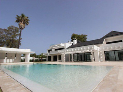 Casa con terreno en Marbella