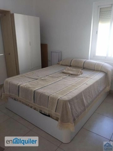 Alquiler de Apartamento 2 dormitorios, 1 baños, 0 garajes, Buen estado, en Mérida, Badajoz