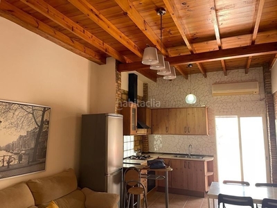 Alquiler estudio con 2 habitaciones amueblado con parking y aire acondicionado en Mislata