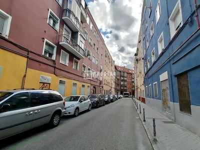 Alquiler piso redpiso legazpi pone en alquiler estupenda vivienda totalmente reformada y exterior en Madrid
