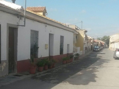 Сasa con terreno en venta en la Calle de la Paz' Benejúzar