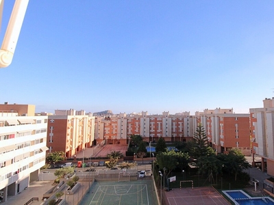 Ático dúplex con 5 habitaciones en Tómbola, Alicante