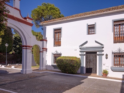 Casa pareada en venta en Guadalmina Baja, Marbella