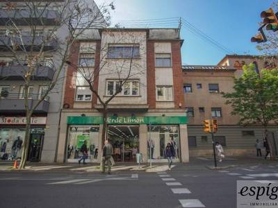 Edificio 2 plantas Girona Ref. 93079171 - Indomio.es