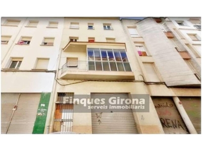 Edificio Calle Montseny Girona Ref. 93146199 - Indomio.es