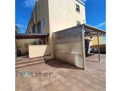 Venta Casa adosada Algeciras. Buen estado 75 m²