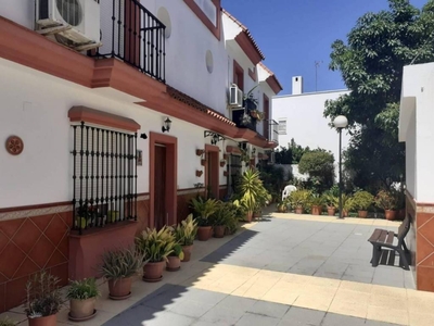 Venta Casa adosada Algeciras. Buen estado con terraza 80 m²