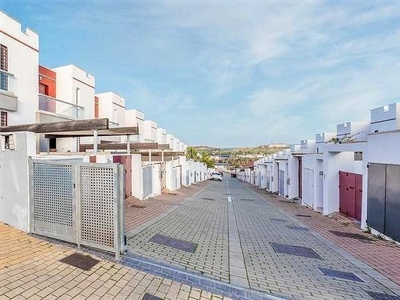 Venta Casa adosada Algeciras. Con terraza 108 m²