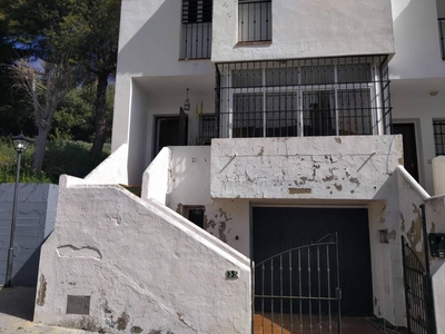 Venta Casa adosada Algeciras. Con terraza 175 m²