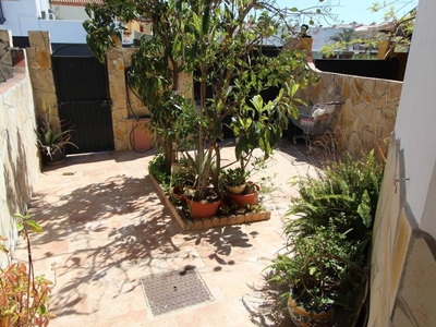 Venta Casa adosada Algeciras. Con terraza 90 m²