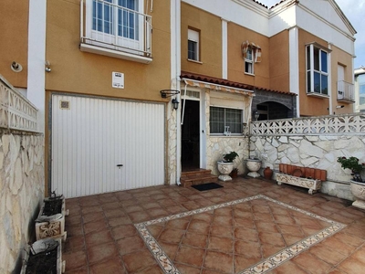 Casa adosada 3 habitaciones, Alovera