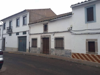 Venta Casa adosada en Calle Amargura Villanueva de Córdoba. Buen estado 162 m²