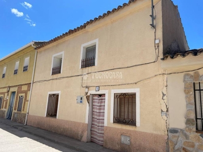 Venta Casa adosada en Calle eras 9 San Bartolomé de Las Abiertas. A reformar 95 m²