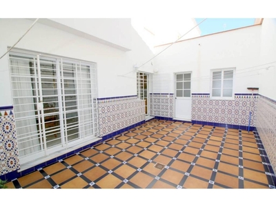Venta Casa adosada Jerez de la Frontera. Buen estado con terraza 189 m²