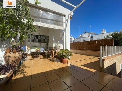 Venta Casa adosada Jerez de la Frontera. Con balcón 123 m²