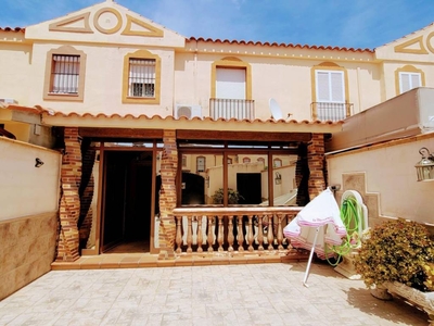Venta Casa adosada Jerez de la Frontera. Con balcón 126 m²