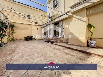 Venta Casa adosada Jerez de la Frontera. Con terraza 177 m²