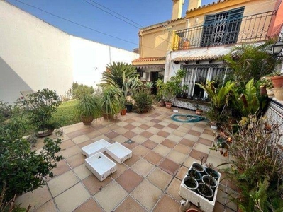 Venta Casa unifamiliar Algeciras. Buen estado con terraza 240 m²