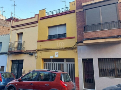 Venta Casa unifamiliar Castellón de la Plana - Castelló de la Plana. Buen estado con terraza 230 m²