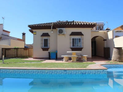 Venta Casa unifamiliar Chiclana de la Frontera. 139 m²