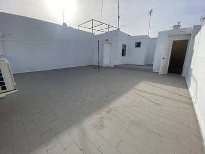 Venta Casa unifamiliar Chiclana de la Frontera. Buen estado con terraza 110 m²