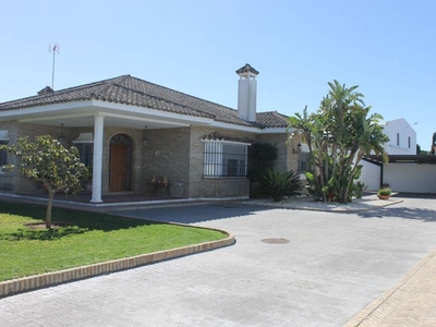 Venta Casa unifamiliar Chiclana de la Frontera. Con terraza 464 m²