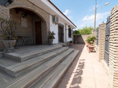 Venta Casa unifamiliar en Avenida COSMOS 2 Jerez de la Frontera. Buen estado con terraza 609 m²