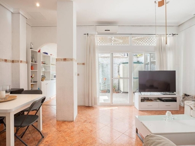 Venta Casa unifamiliar en Eugenia ViÑes València. Con terraza 84 m²