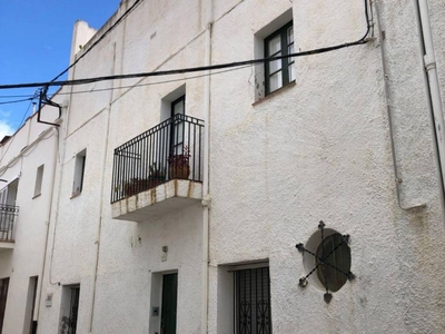 Venta Casa unifamiliar en Sant Baldiri El Port de La Selva. A reformar con balcón 250 m²