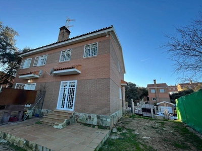 Venta Casa unifamiliar en Valle Del Tietar Pioz. 122 m²