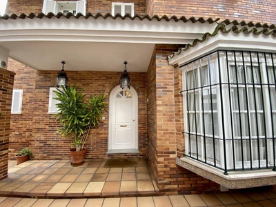 Venta Casa unifamiliar Jerez de la Frontera. Con terraza 170 m²