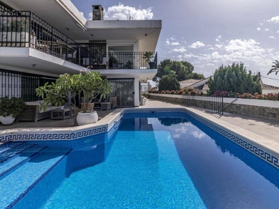 Venta Casa unifamiliar Marbella. Con terraza 441 m²