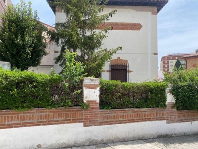 Venta Casa unifamiliar Palencia. A reformar con balcón 96 m²
