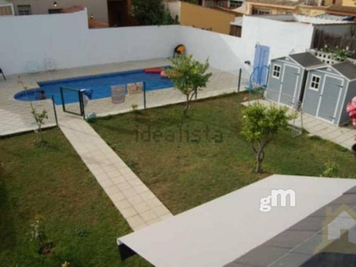 Venta Casa unifamiliar San Fernando. Con terraza 250 m²