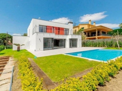 Venta Chalet en Arboc Castell-Platja d'Aro. Buen estado plaza de aparcamiento 356 m²