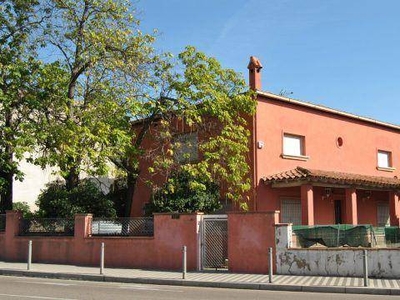 Venta Chalet Figueres. Buen estado plaza de aparcamiento 309 m²