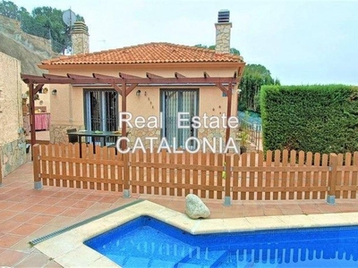 Venta Chalet Lloret de Mar. Muy buen estado plaza de aparcamiento calefacción central 144 m²