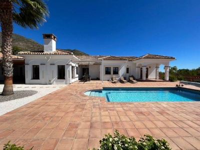 Venta Chalet Mijas. Buen estado plaza de aparcamiento con balcón 525 m²