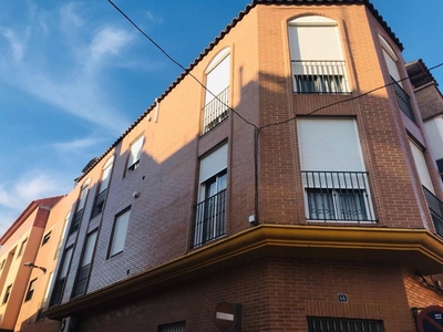 Venta Chalet Vila-real. Muy buen estado plaza de aparcamiento con balcón 310 m²