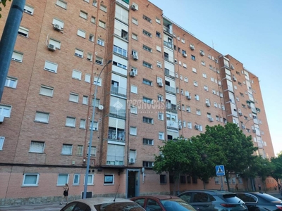 Venta Piso Alcorcón. Piso de tres habitaciones Segunda planta con terraza calefacción central