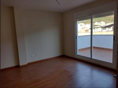 Venta Piso Almenara. Piso de tres habitaciones Cuarta planta con terraza