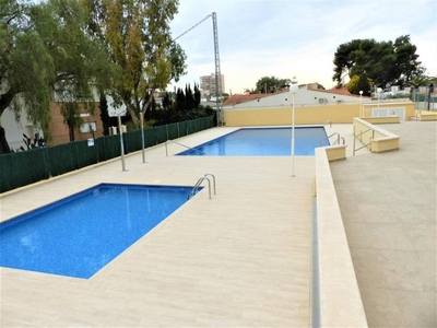 Venta Piso Benicasim - Benicàssim. Piso de cuatro habitaciones en Calle Columbretes. Primera planta