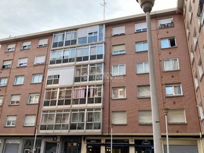 Venta Piso Bilbao. Piso de dos habitaciones A reformar planta baja