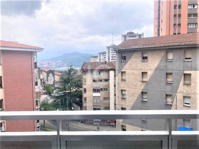 Venta Piso Bilbao. Piso de dos habitaciones Segunda planta con terraza